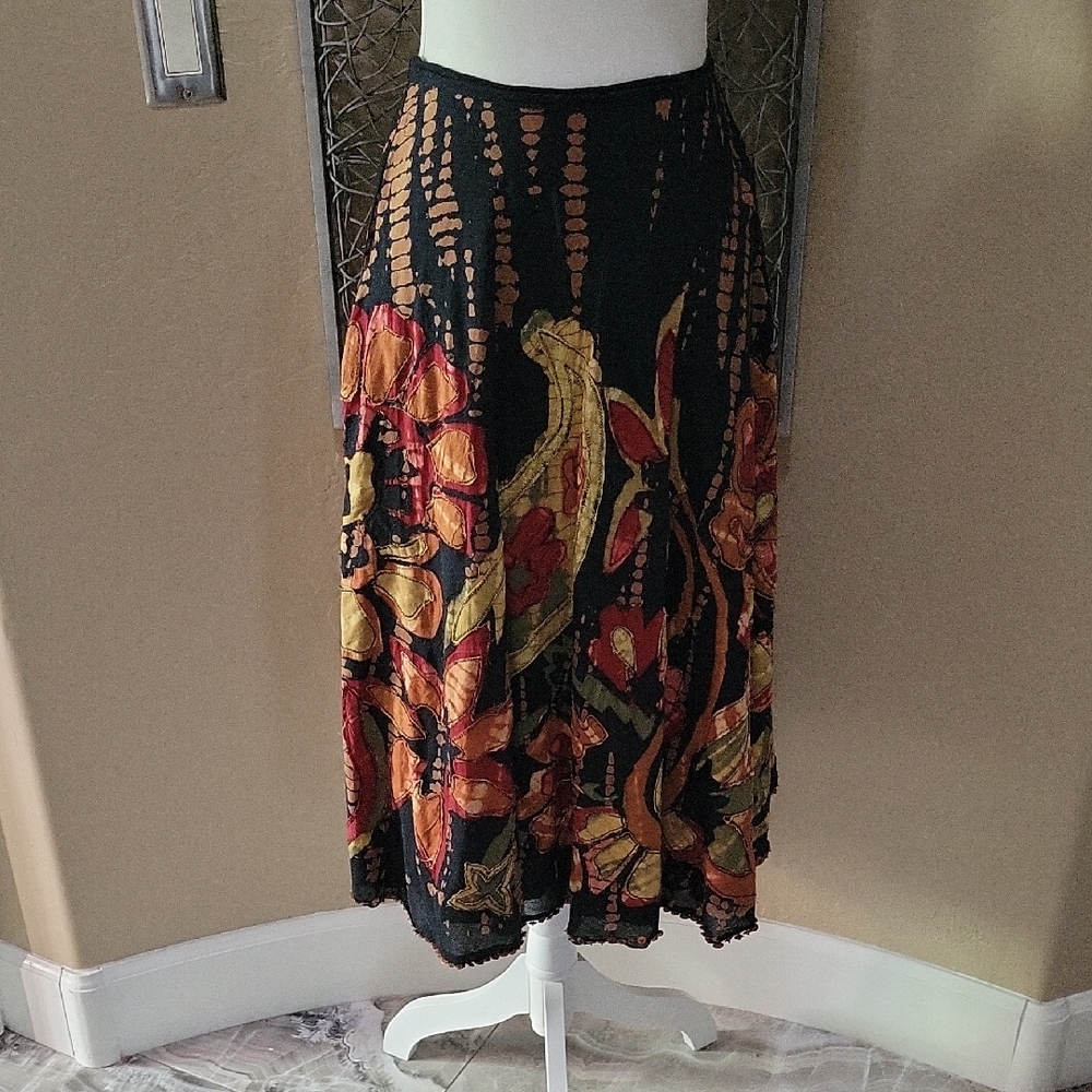 Chico's Black and Brick Boho Full Midi Skirt With Applique Wood Accent Hem